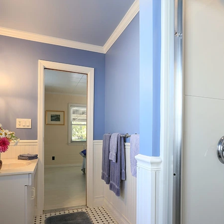 Modern white bathroom